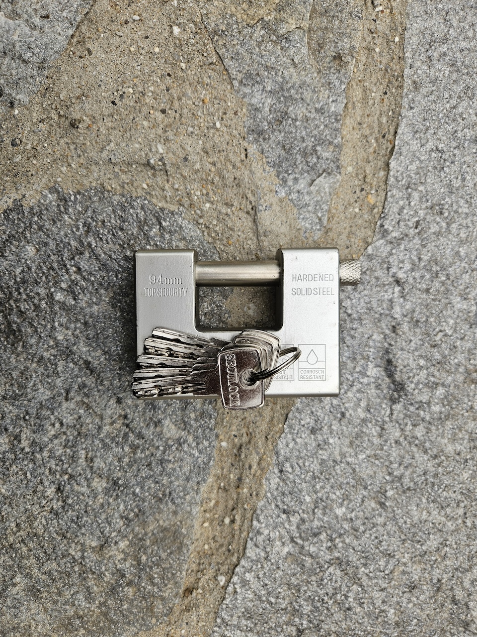 Bezpečnostní visací zámek