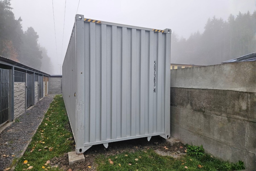 Lodní kontejner 40′ HC ve kvalitě ONE TRIP, barva světle šedá